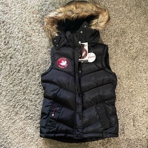 Canadian Weather Gear Girls Puffer Vest